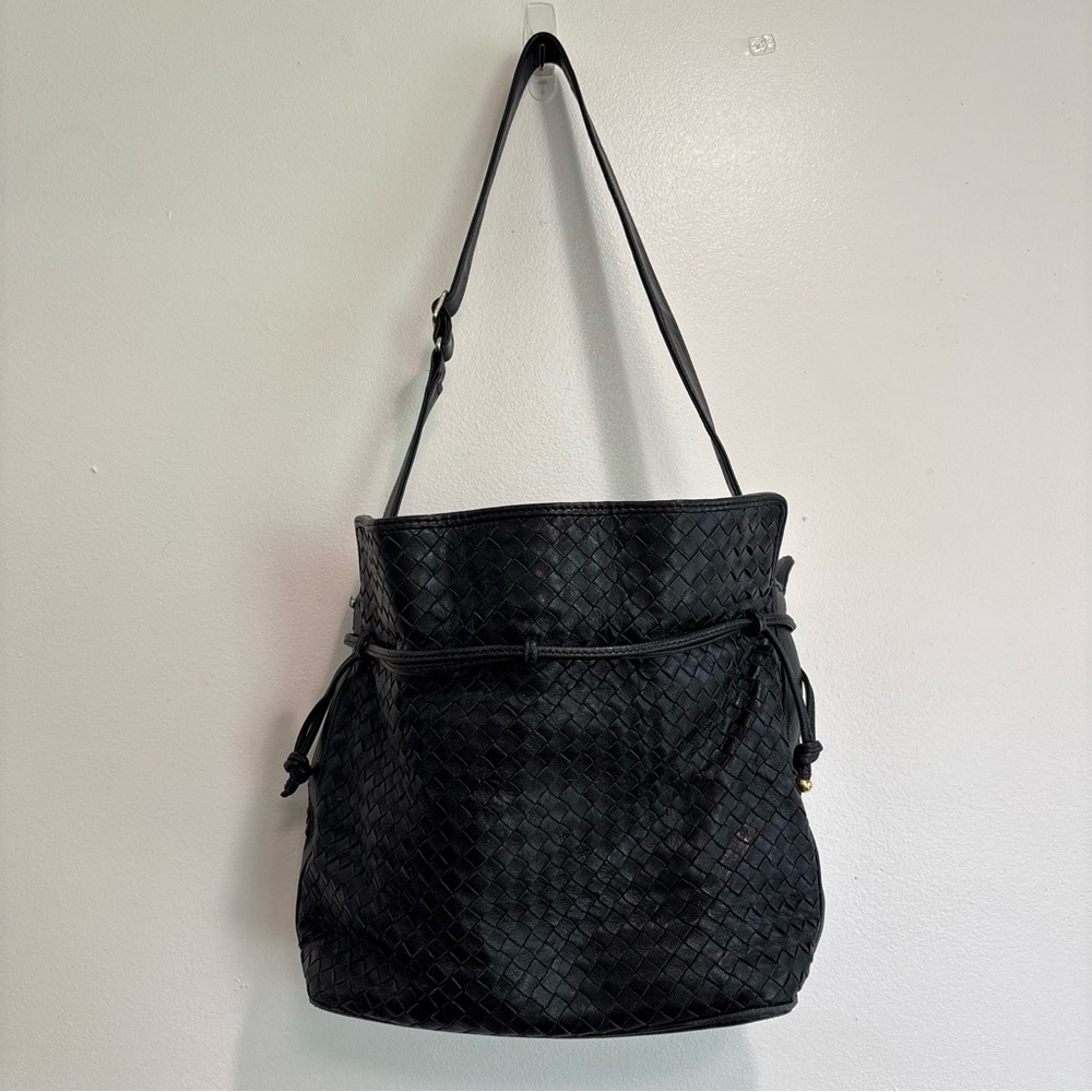 Ashneil vintage leather bucket bag purse woven black